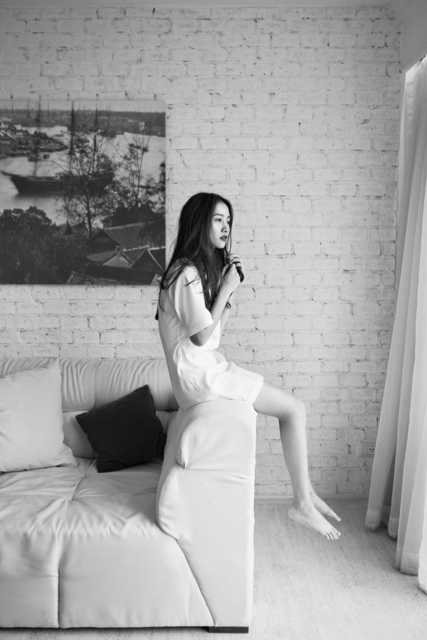 韓國(guó)三級(jí)電影女兒的朋友