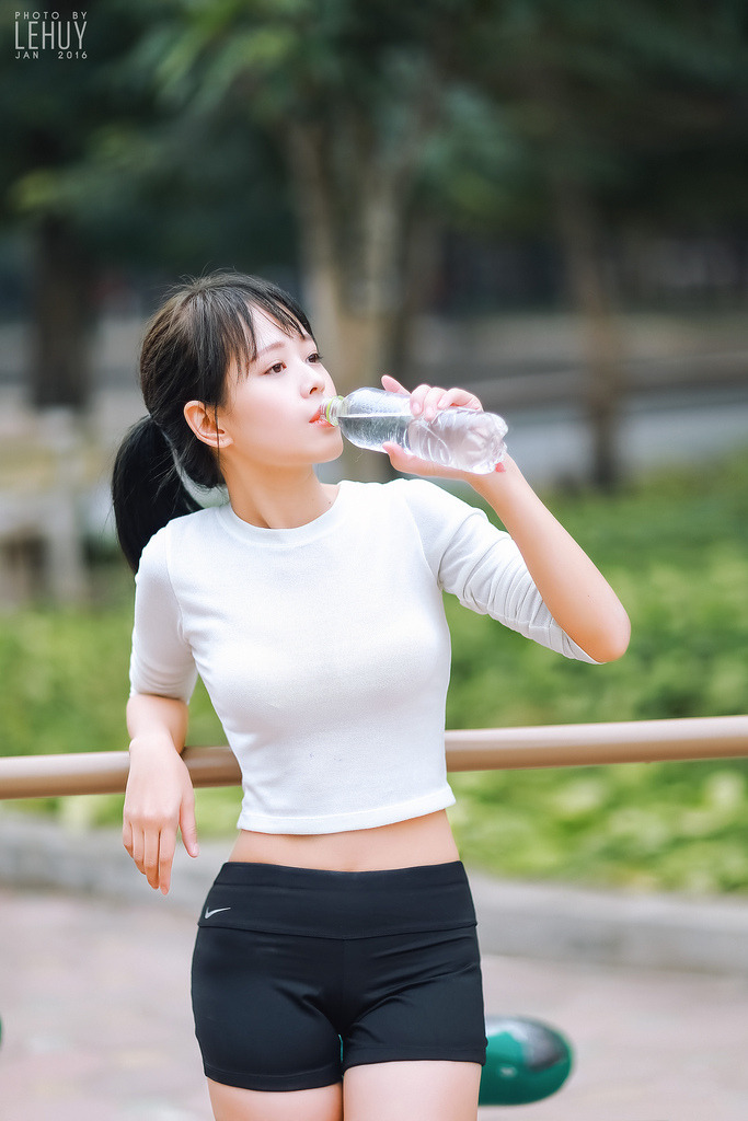 隔壁女鄰居